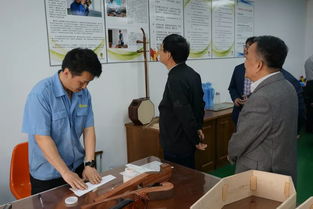 上海市企業聯合會副會長兼秘書長蔣蘇平蒞臨上海民族樂器一廠考察調研